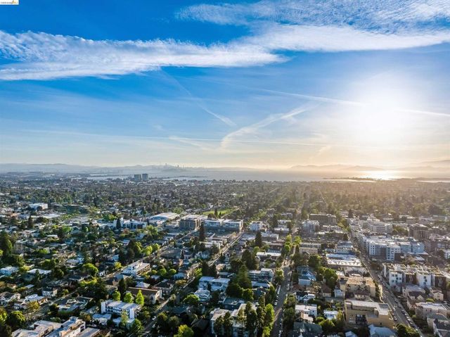 2550 Dana St 5F, Berkeley, CA 94704