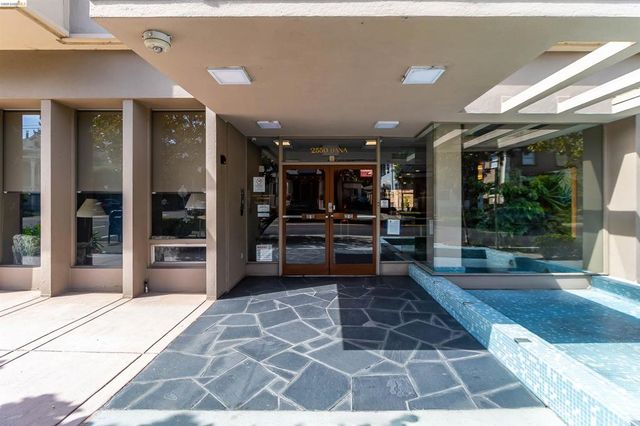 2550 Dana St 5F, Berkeley, CA 94704