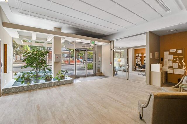 2550 Dana St 5F, Berkeley, CA 94704