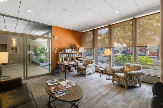 2550 Dana St 5F, Berkeley, CA 94704