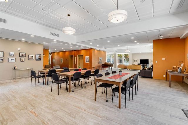 2550 Dana St 5F, Berkeley, CA 94704