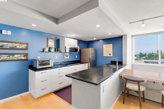 2550 Dana St 5F, Berkeley, CA 94704