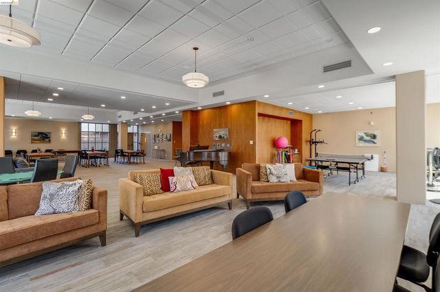 2550 Dana St 5F, Berkeley, CA 94704