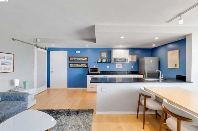 2550 Dana St 5F, Berkeley, CA 94704