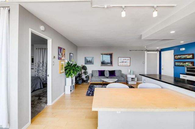 2550 Dana St 5F, Berkeley, CA 94704