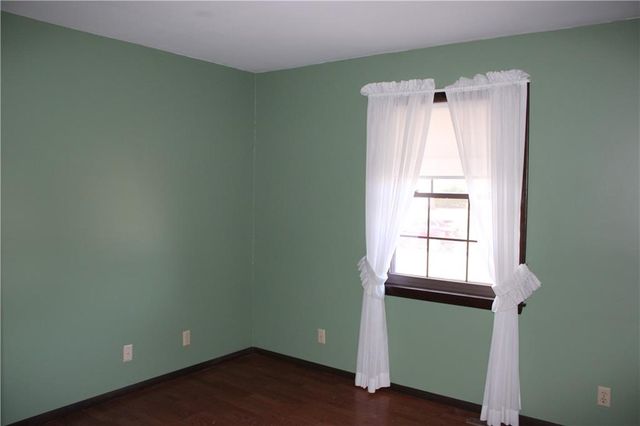 1805 Cambridge Lane, Pittsburg, KS 66762