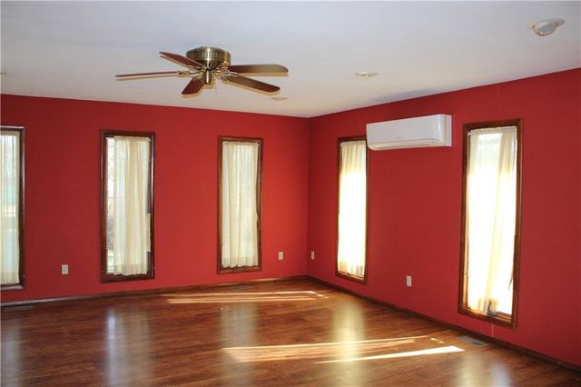 1805 Cambridge Lane, Pittsburg, KS 66762