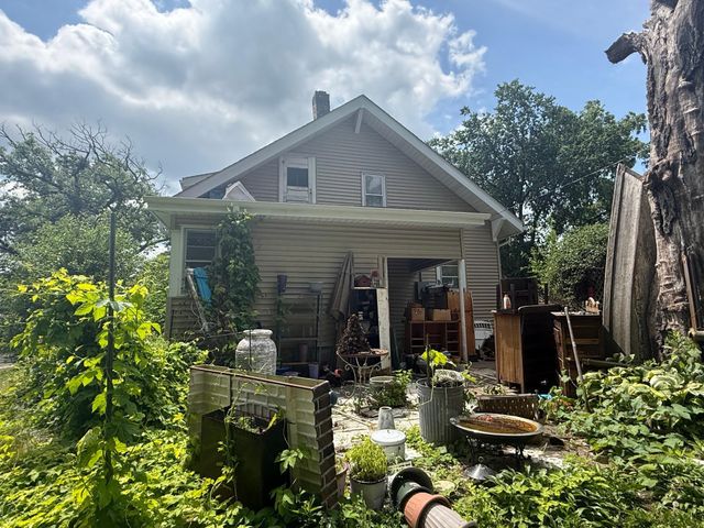 2119 Eldridge Avenue E, North Saint Paul, MN 55109