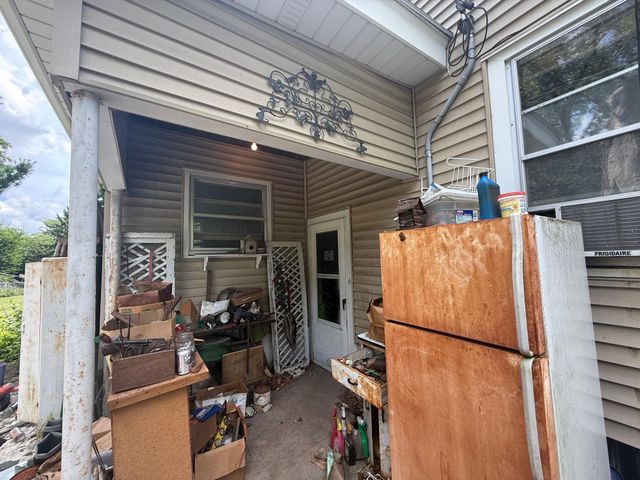 2119 Eldridge Avenue E, North Saint Paul, MN 55109