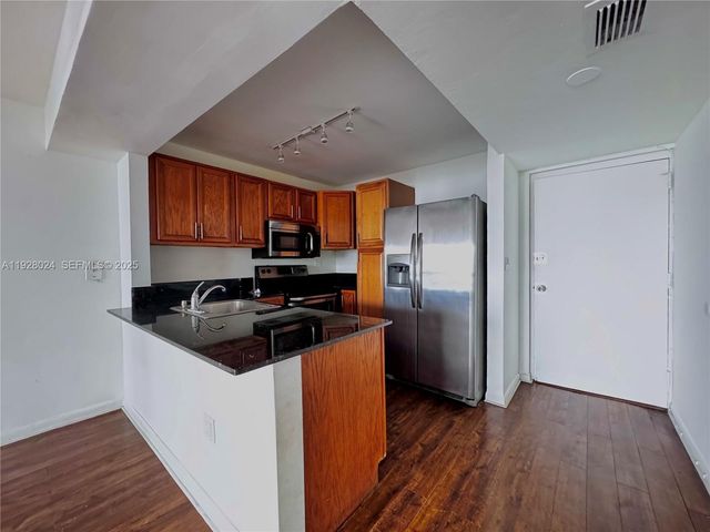 833 West Ave 302, Miami Beach, FL 33139
