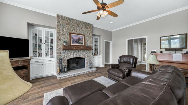 197 Consolation Drive, Millsap, TX 76066