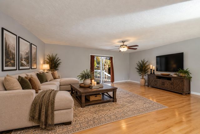 1321 E 33rd Ave, Spokane, WA 99203