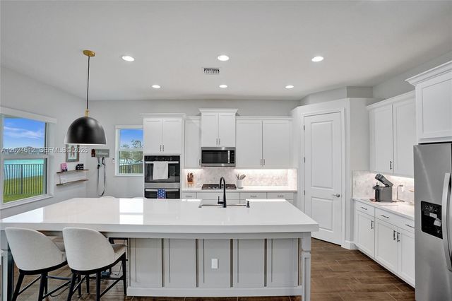 5444 Pecan Dr, Westlake, FL 33470
