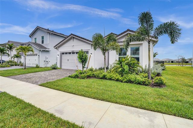 5444 Pecan Dr, Westlake, FL 33470