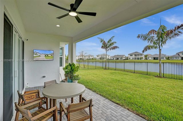 5444 Pecan Dr, Westlake, FL 33470
