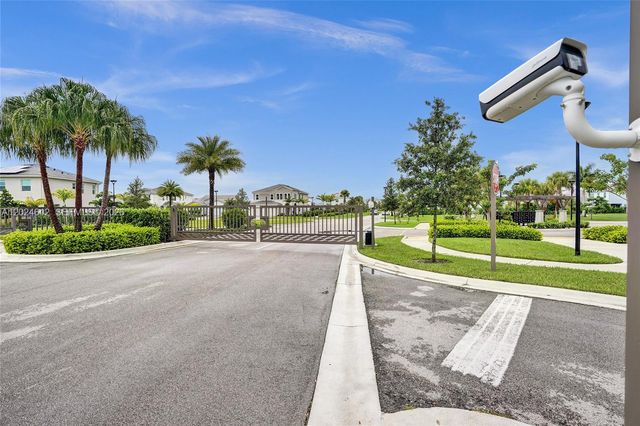 5444 Pecan Dr, Westlake, FL 33470