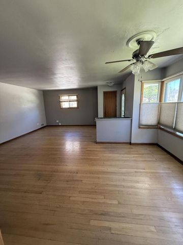 1024 Illinois STREET, Racine, WI 53405