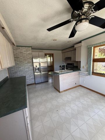 1024 Illinois STREET, Racine, WI 53405