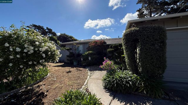 2860 Sargent Ave, San Pablo, CA 94806