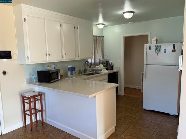 2860 Sargent Ave, San Pablo, CA 94806