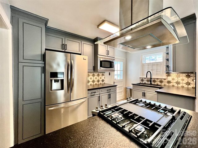 2637 Chesterfield Avenue A, Charlotte, NC 28205