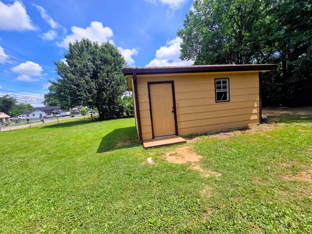 2051 Blythe Avenue SE, Cleveland, TN 37311