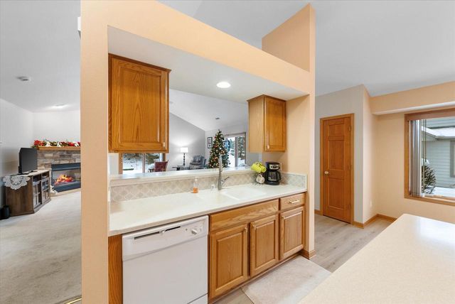 N160W18903 Oakland DRIVE, Jackson, WI 53037