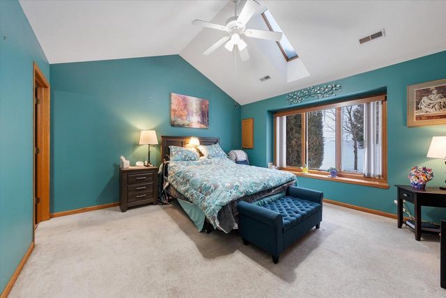 N160W18903 Oakland DRIVE, Jackson, WI 53037