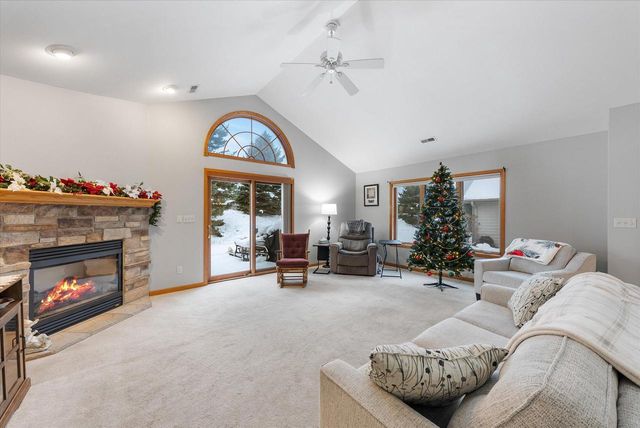 N160W18903 Oakland DRIVE, Jackson, WI 53037