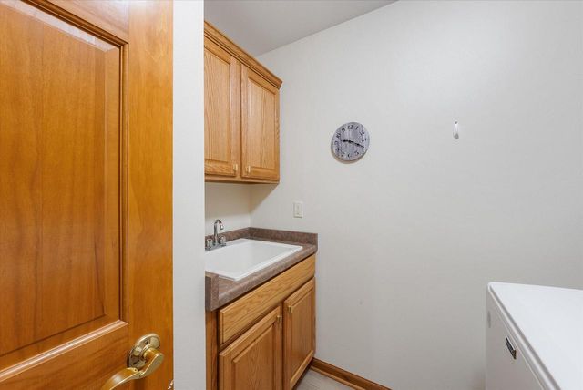 N160W18903 Oakland DRIVE, Jackson, WI 53037