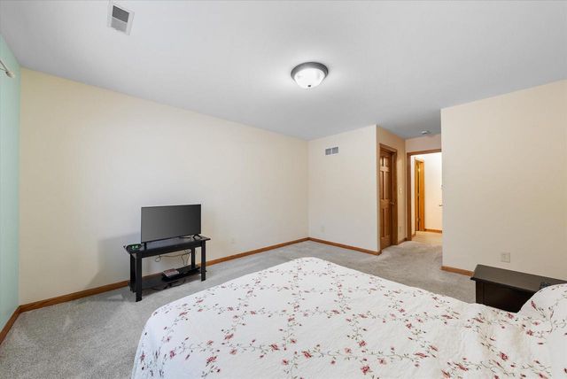 N160W18903 Oakland DRIVE, Jackson, WI 53037