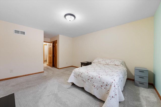 N160W18903 Oakland DRIVE, Jackson, WI 53037