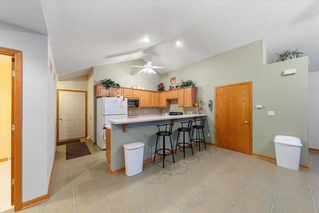 N160W18903 Oakland DRIVE, Jackson, WI 53037