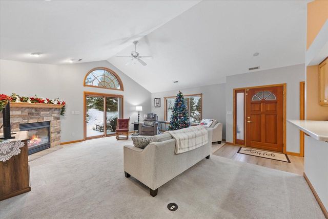 N160W18903 Oakland DRIVE, Jackson, WI 53037