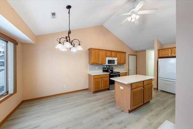 N160W18903 Oakland DRIVE, Jackson, WI 53037