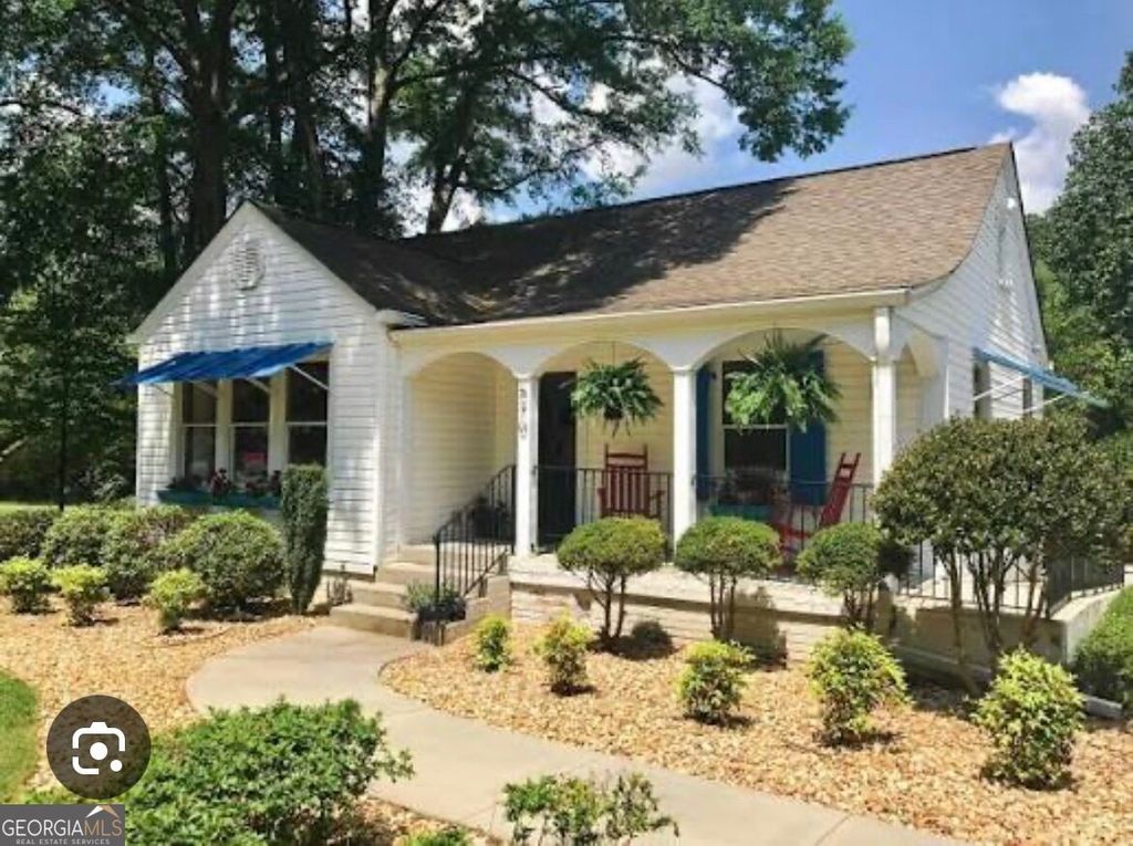 570 Lanier Avenue E, Fayetteville, GA 30214 — exterior