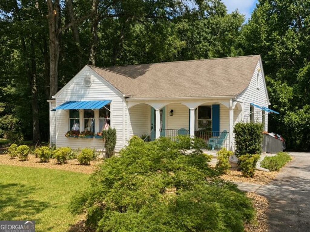 570 Lanier Avenue E, Fayetteville, GA 30214 — photo 2