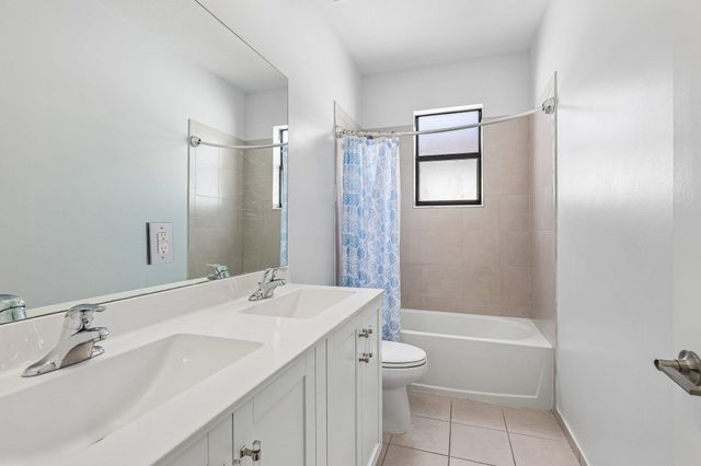 3567 W 110th Terrace, Hialeah, FL 33018