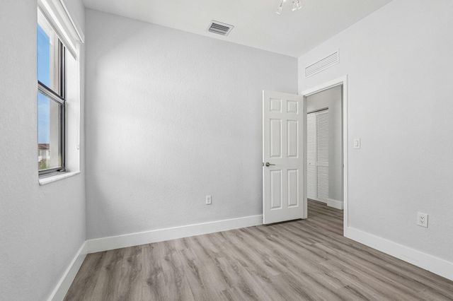 3567 W 110th Terrace, Hialeah, FL 33018