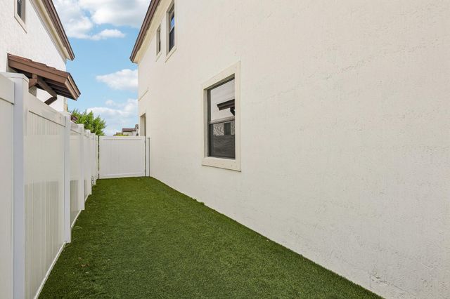 3567 W 110th Terrace, Hialeah, FL 33018