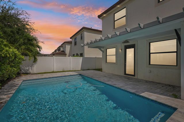 3567 W 110th Terrace, Hialeah, FL 33018