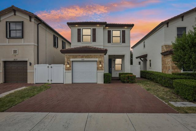 3567 W 110th Terrace, Hialeah, FL 33018