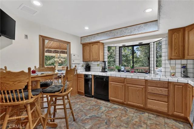 27427 Pinewood, Lake Arrowhead, CA 92352