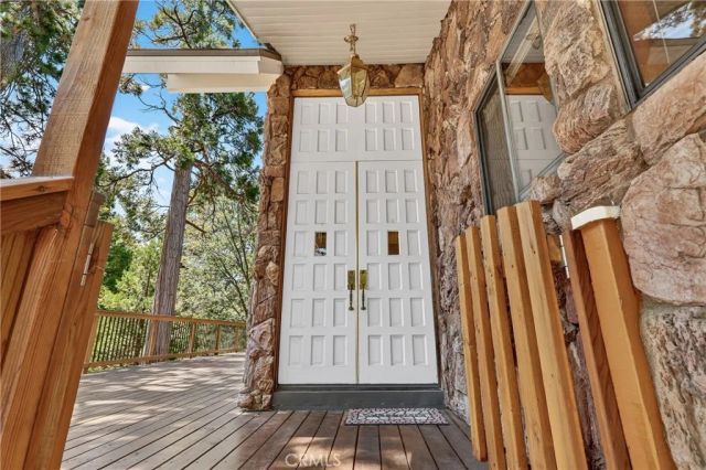 27427 Pinewood, Lake Arrowhead, CA 92352