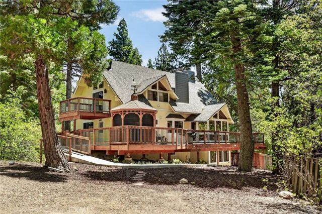 27427 Pinewood, Lake Arrowhead, CA 92352