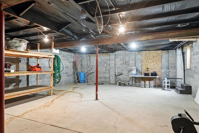 14071 NE Shaner Avenue, Cedar Springs, MI 49319