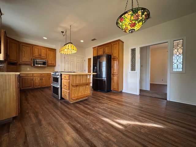 8099 W Interstate Highway 30, Cumby, TX 75433