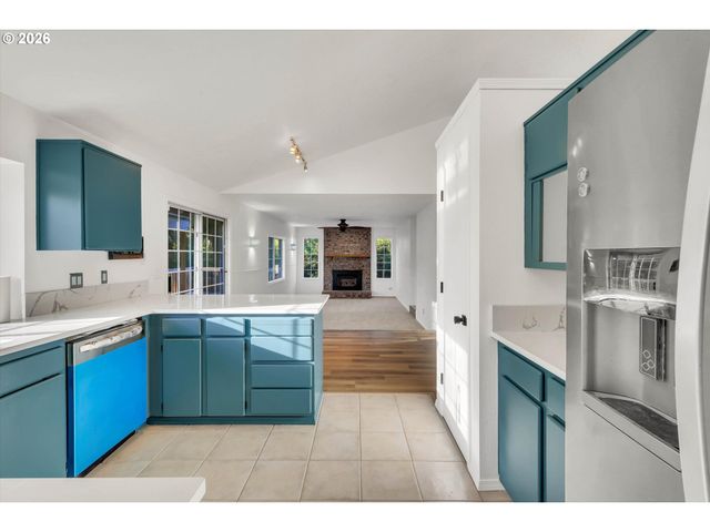 1629 Se ELLIOTT Ave, Gresham, OR 97080