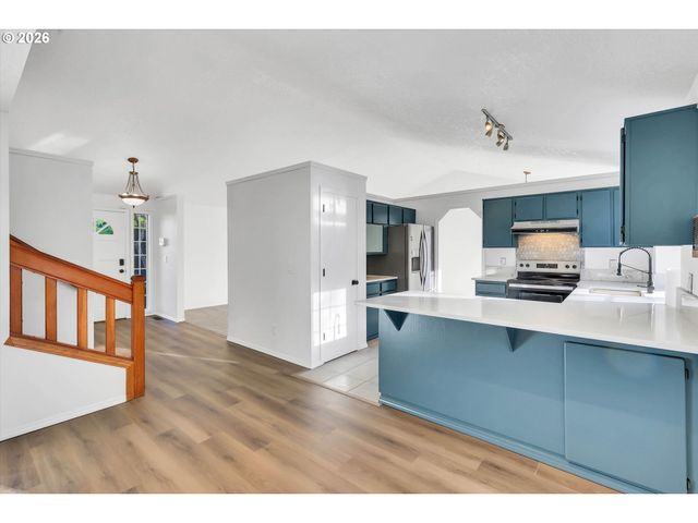 1629 Se ELLIOTT Ave, Gresham, OR 97080
