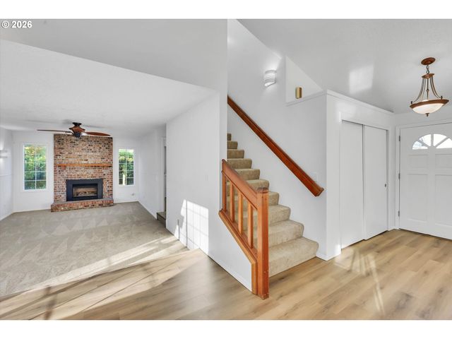 1629 Se ELLIOTT Ave, Gresham, OR 97080